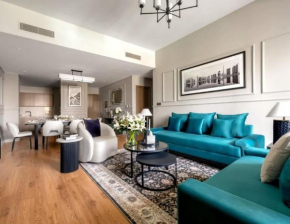 Luxurious 4BR Apartment with Full Burj Khalifa And Fountain Views, Downtown Dubai